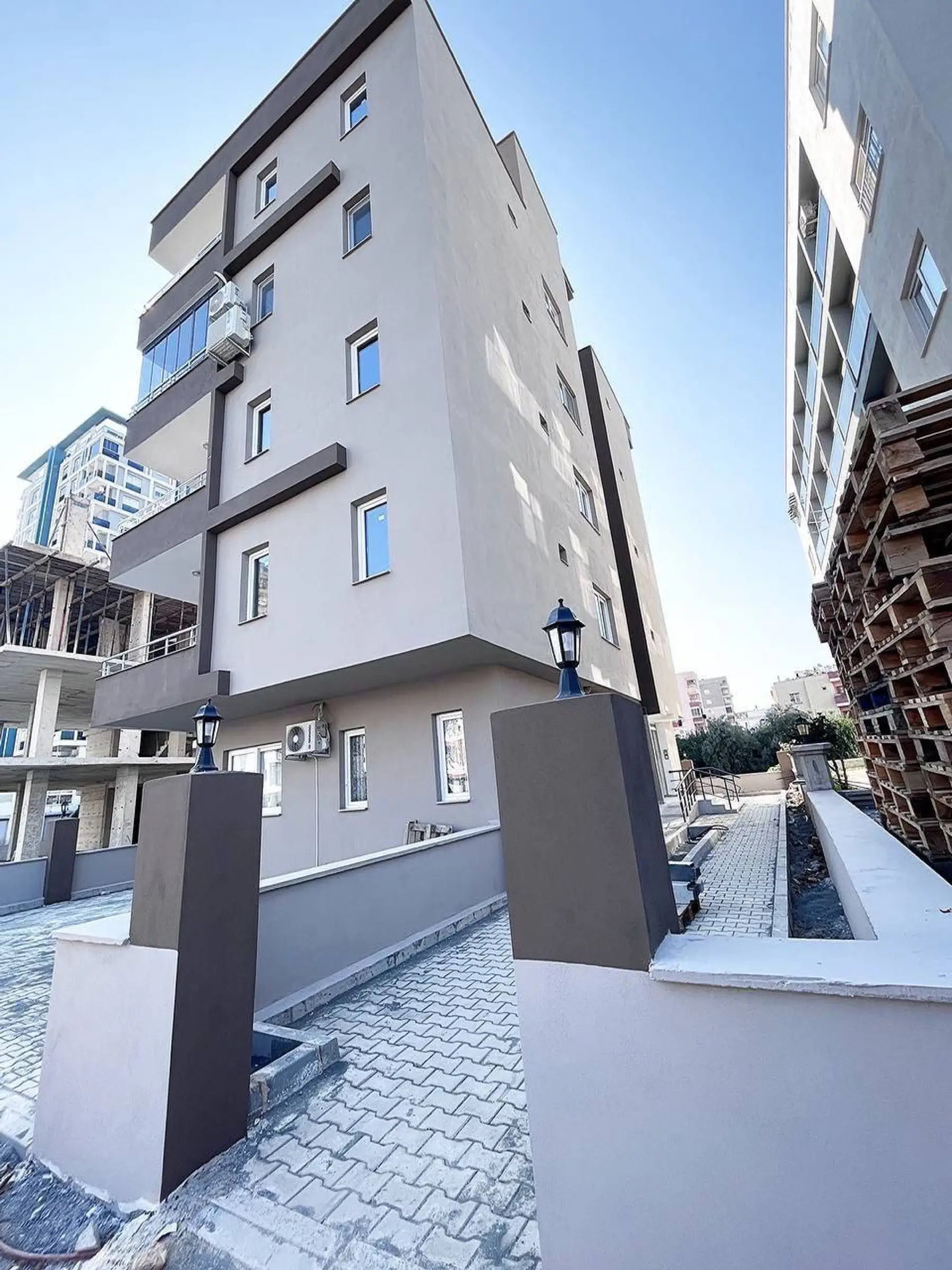 The apartment building from the street